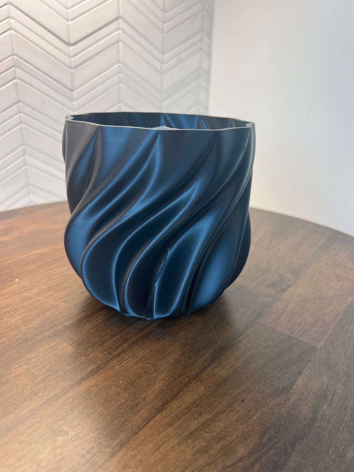 Modern Ribbon Twisted Planter 5.5” tall