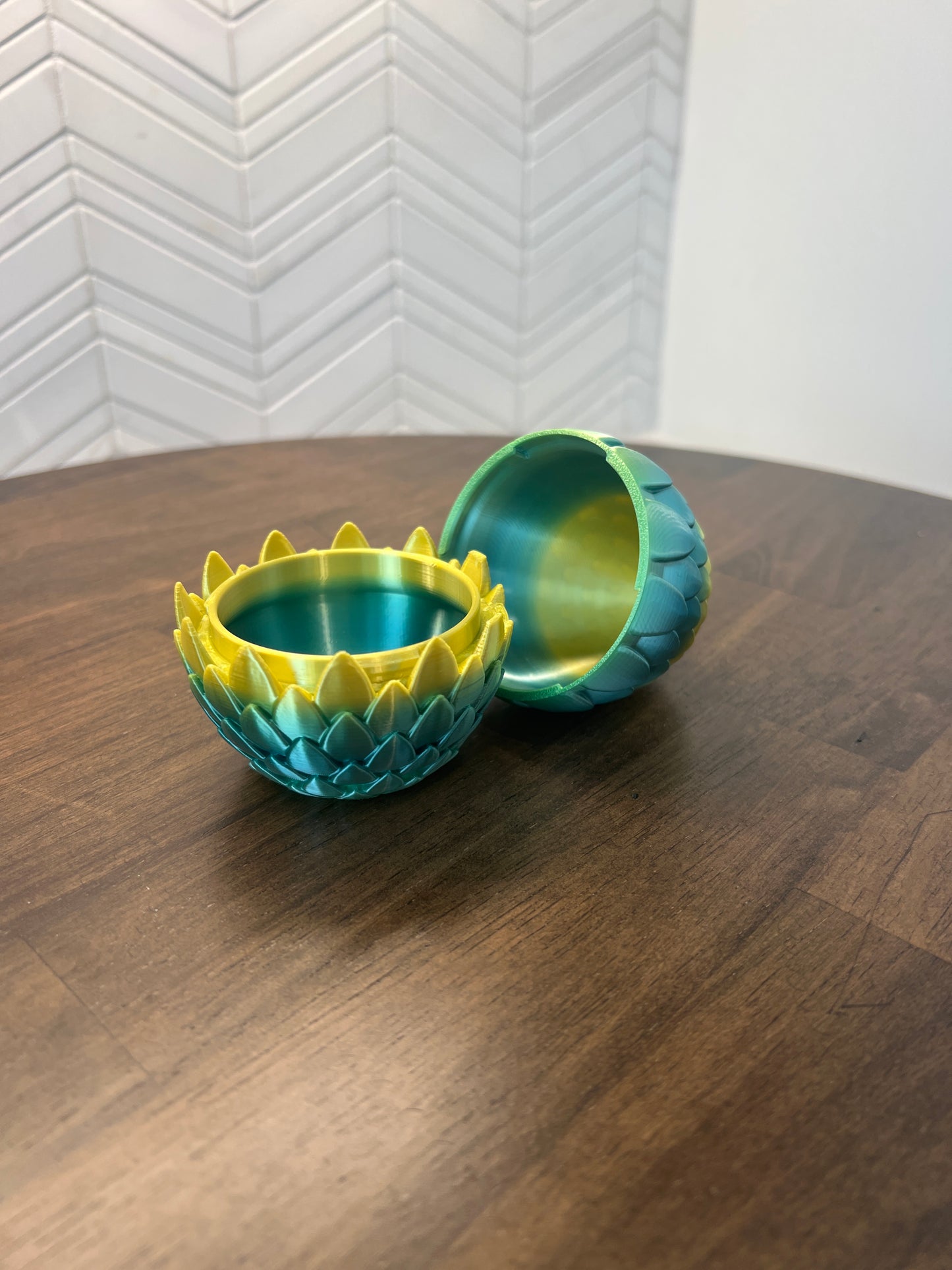 Dragon Scaled Storage Egg Small