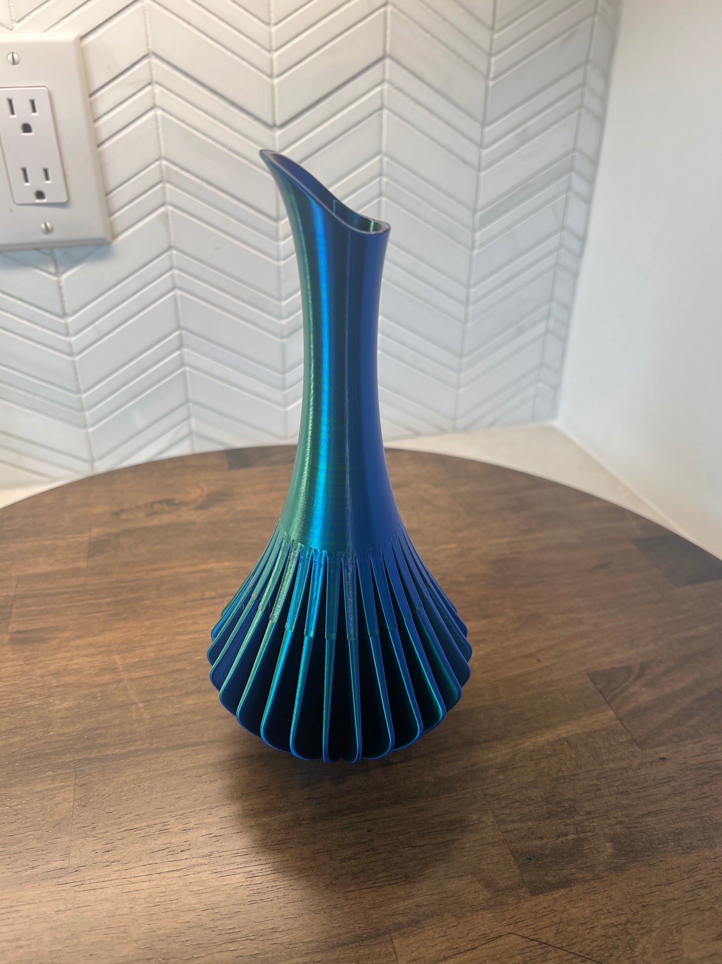 Bud Vase Smooth to Rib