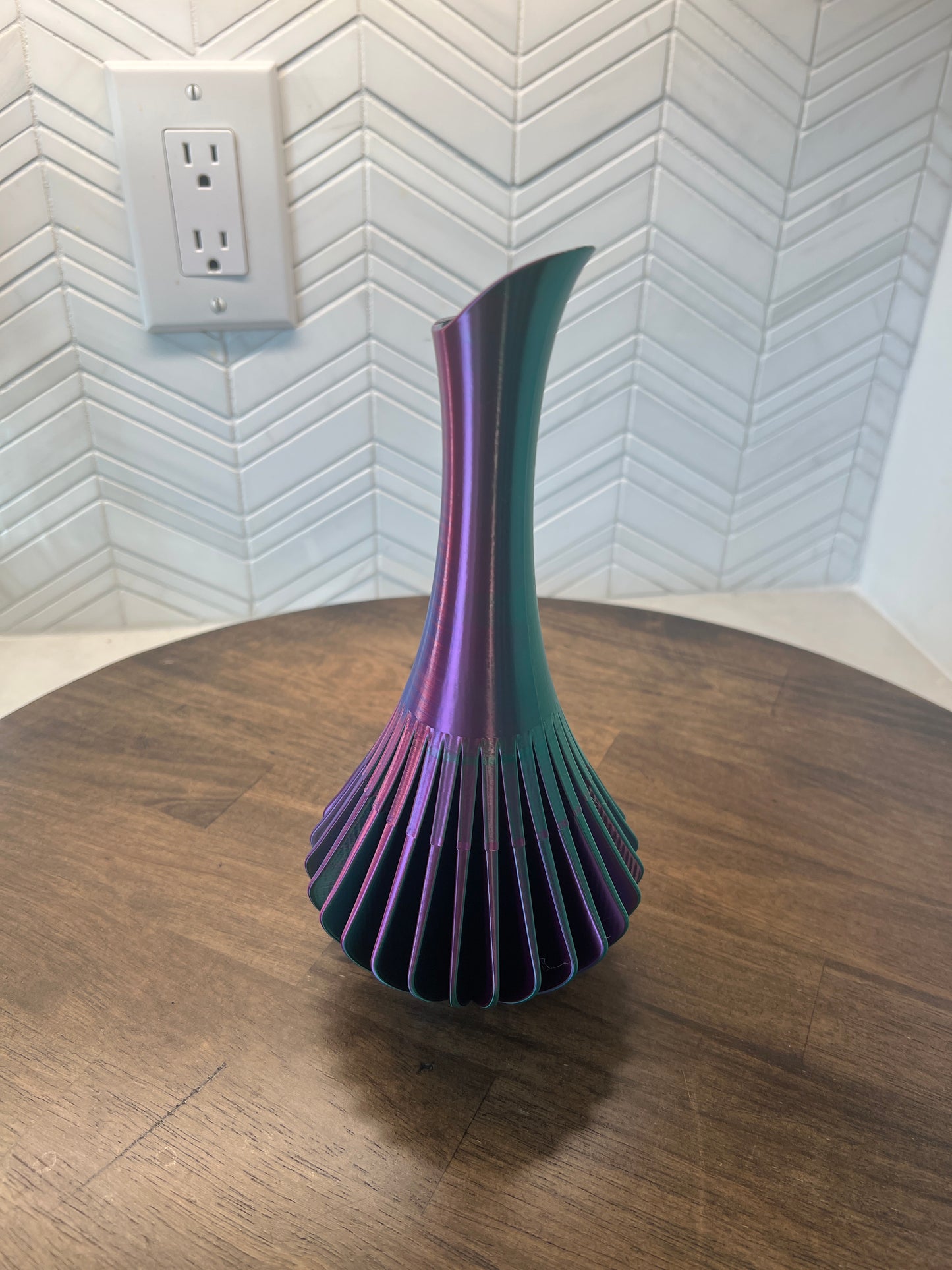 Bud Vase Smooth to Rib