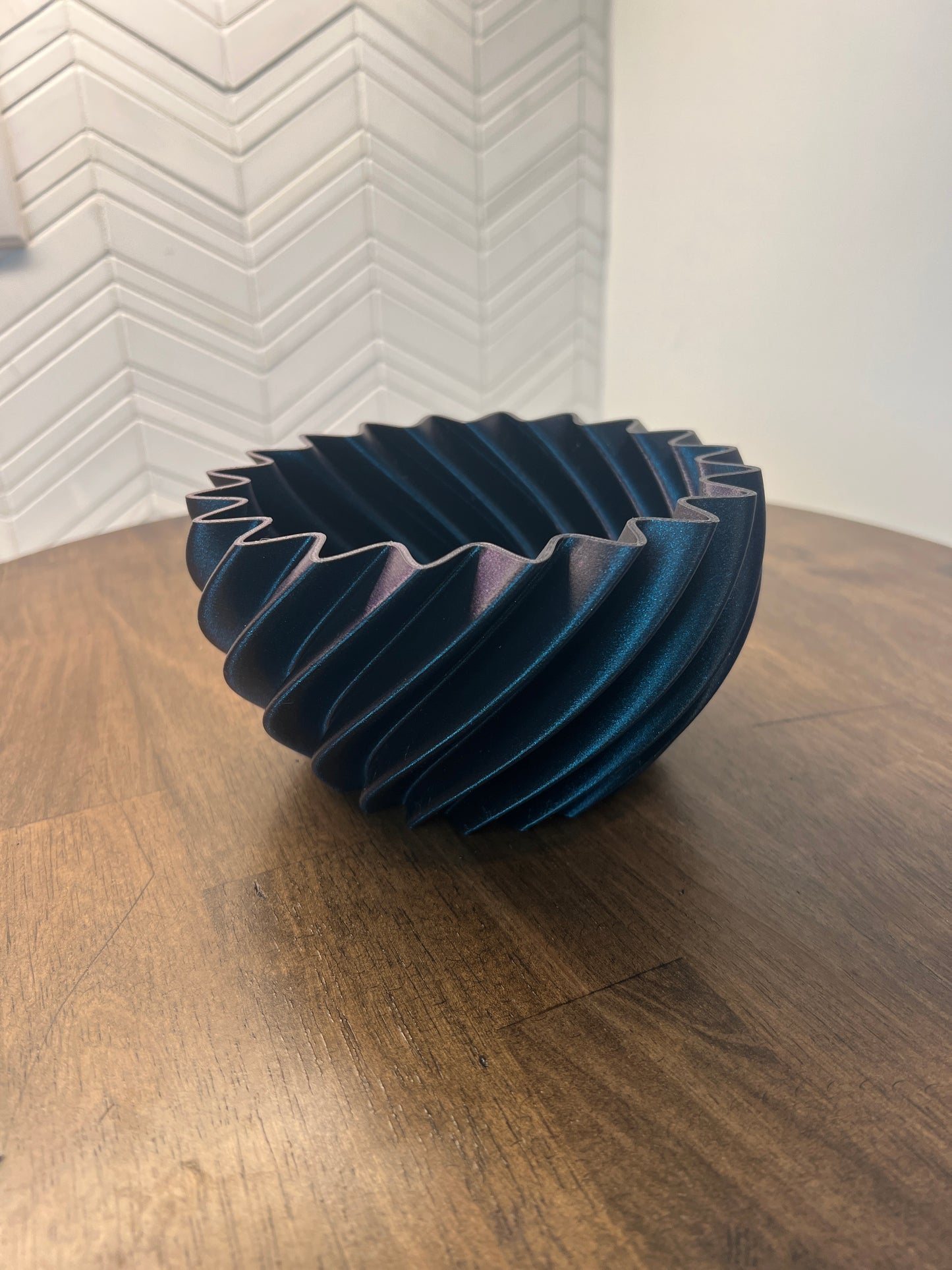 Twisted Ribbon Bowl Medium